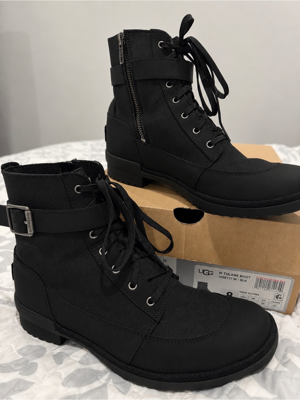 UGG TULANE Black Lace-Up Boots with Side Zipper